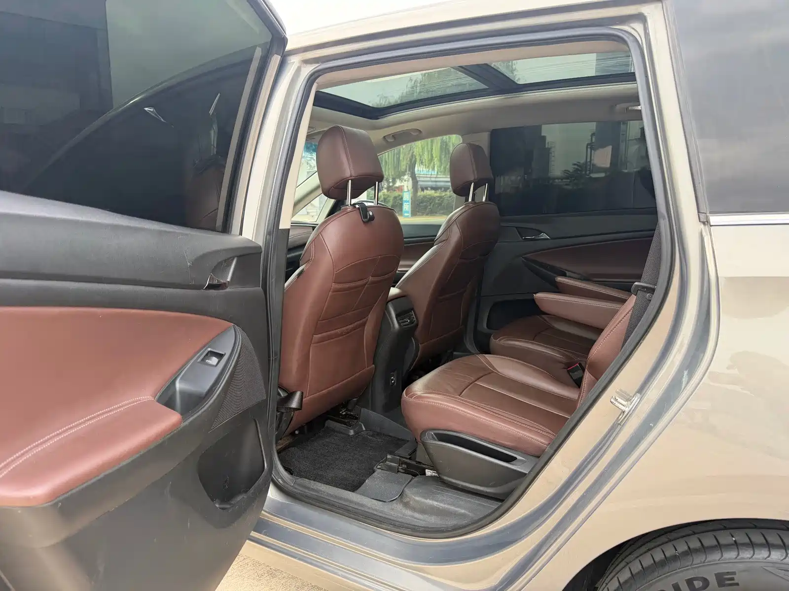 Фото 9 - Buick GL6