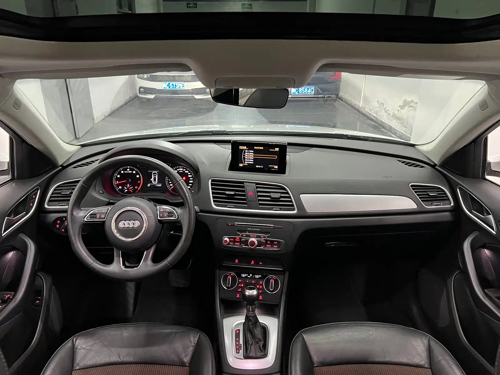 Фото 8 - Audi Q3