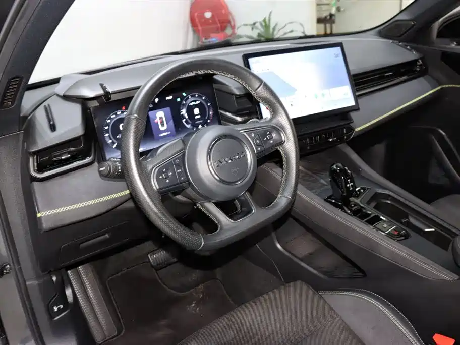 LYNK 03