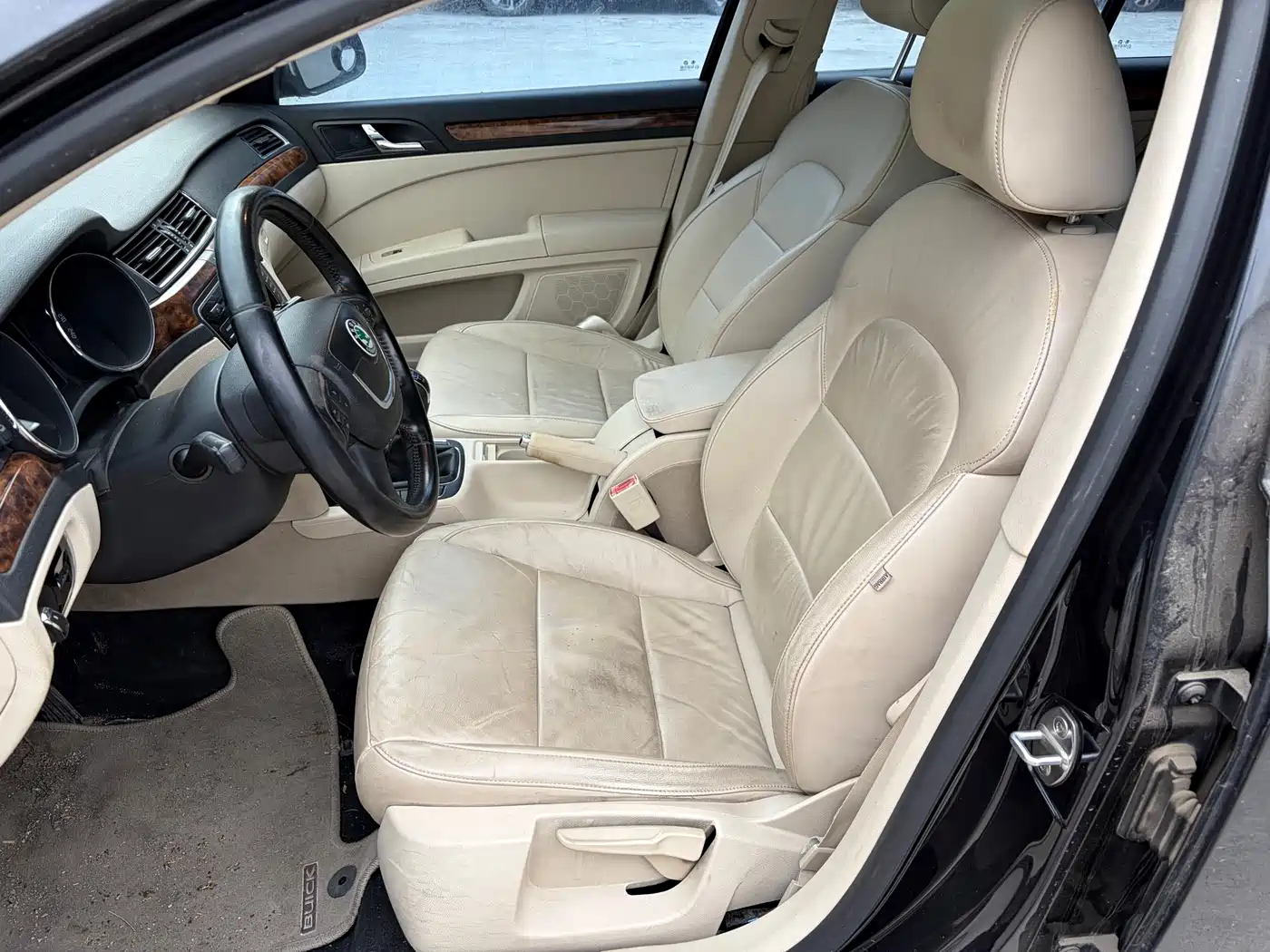 Škoda Superb 2012 1.8TSI Manual Elegance Edition фото 6
