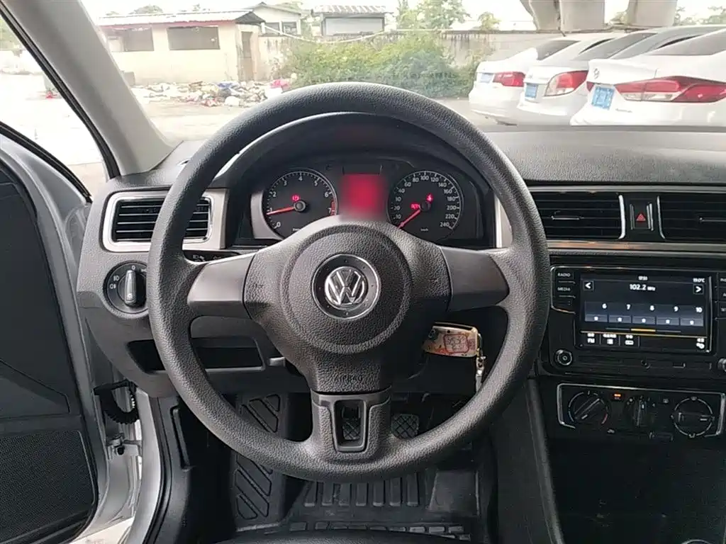 Volkswagen Santana 2015 1.4L Manual Comfort Edition фото 11