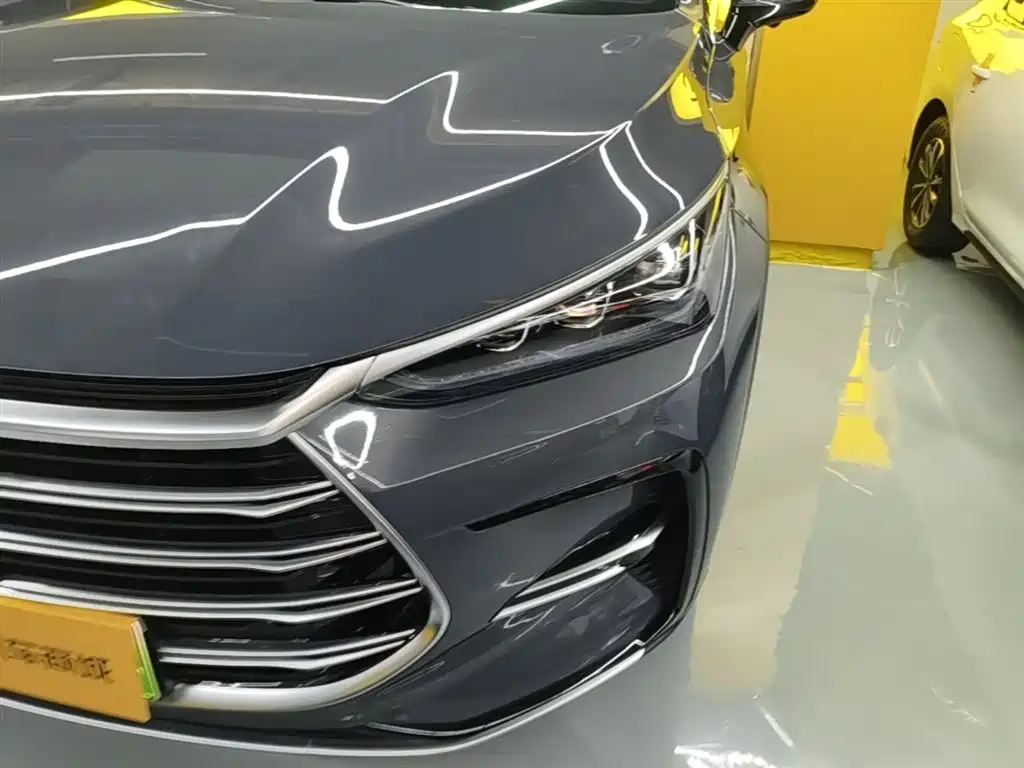 BYD Tang New Energy 2021 DM-i 112KM Honor фото 24