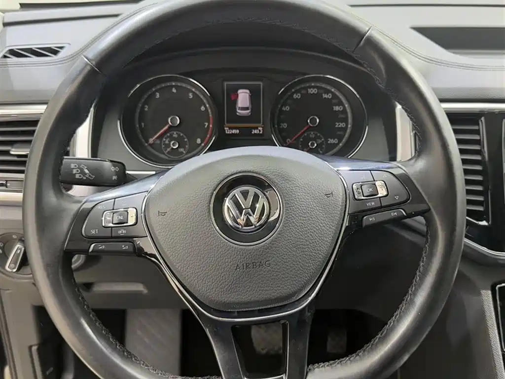 Volkswagen Teramont 2019 380TSI 4WD Luxury Edition China VI фото 16