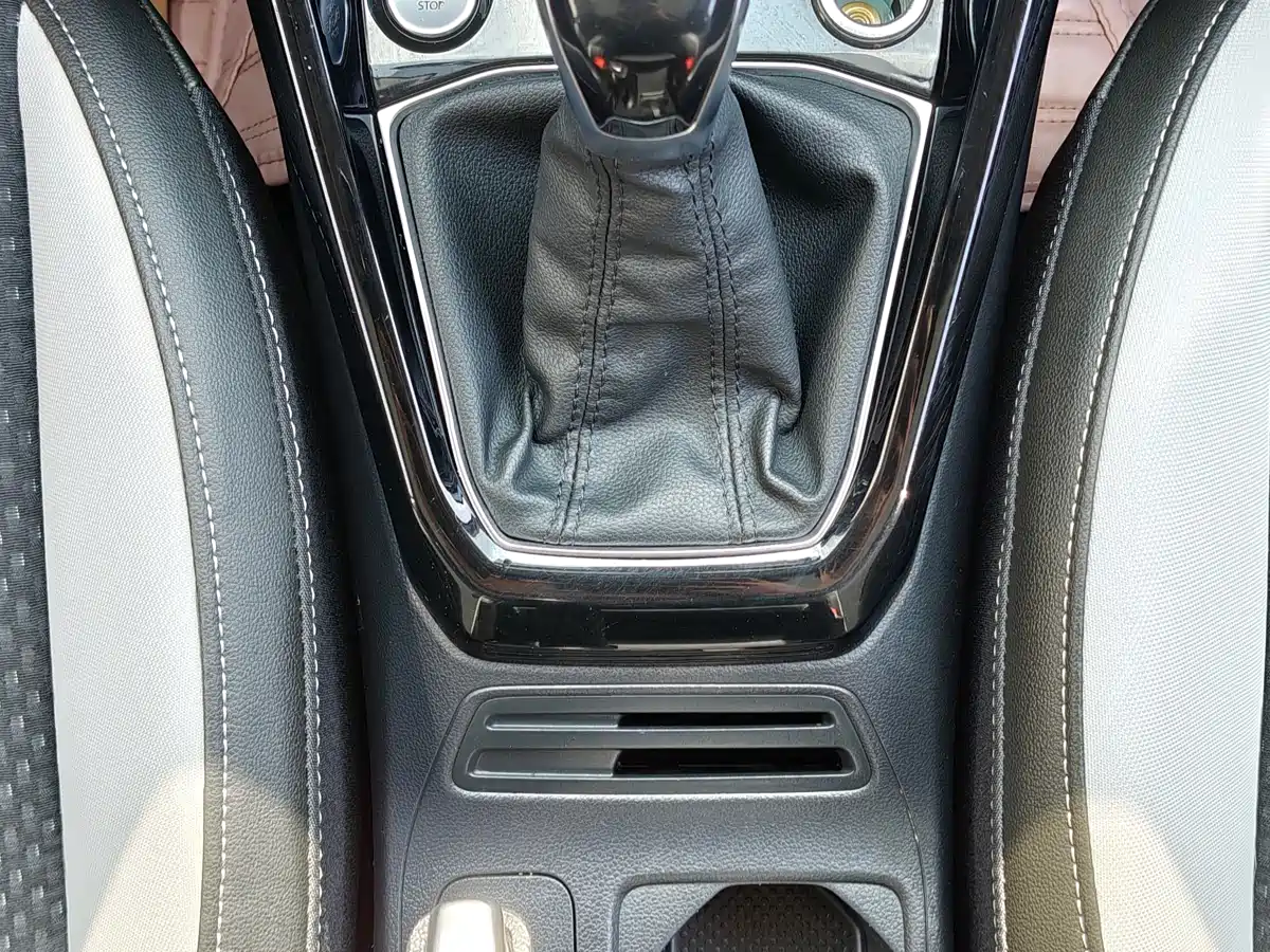 VOLKSWAGEN EXPLORING THE SHADOW