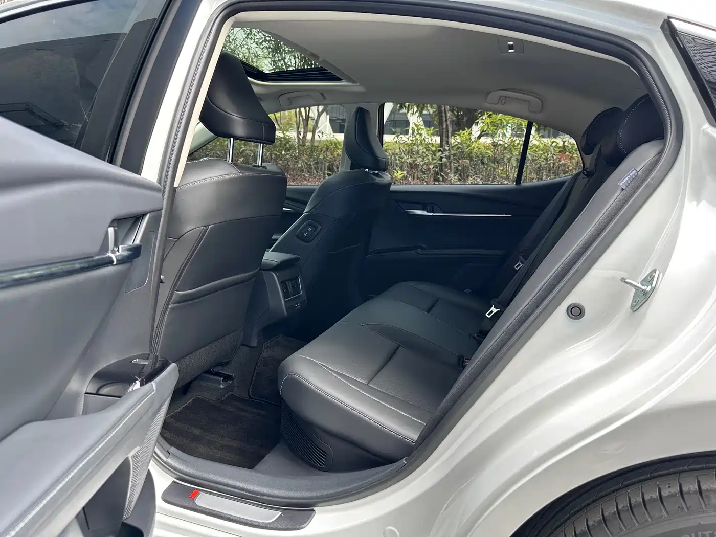 Toyota Camry 2025 2024 Hybrid 2.0HGVP Luxury Edition