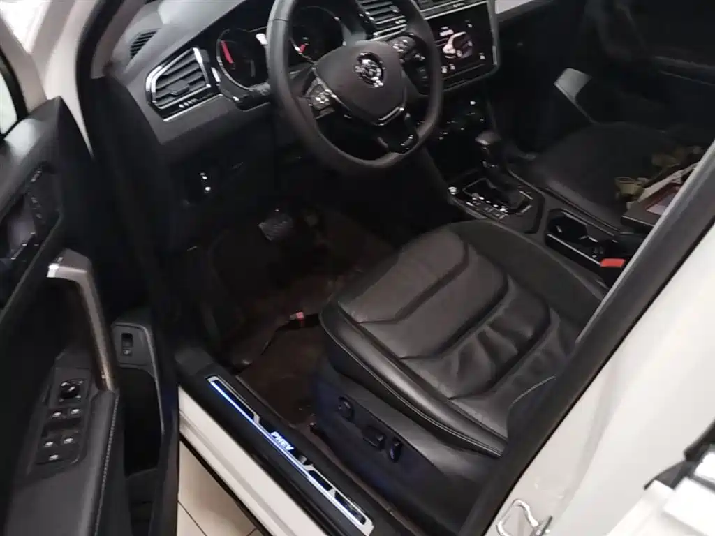 Volkswagen Tiguan L PHEV 2019 430PHEV Hybrid Luxury Edition фото 16