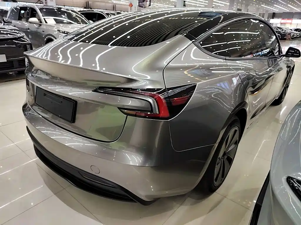Фото 7 - Tesla Model 3