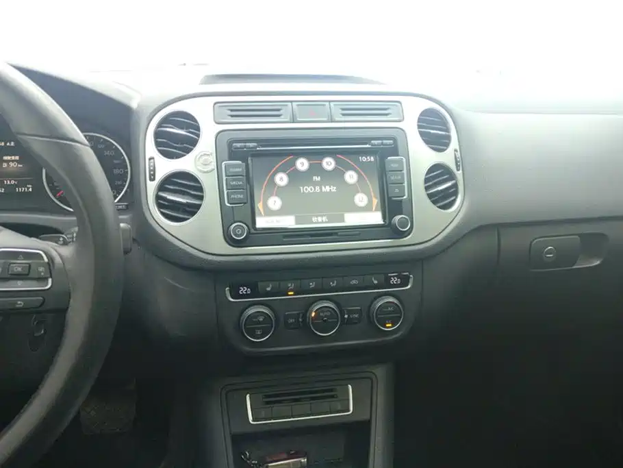 Volkswagen Tiguan 2015 1.8TSI Automatic 4WD Highline фото 13