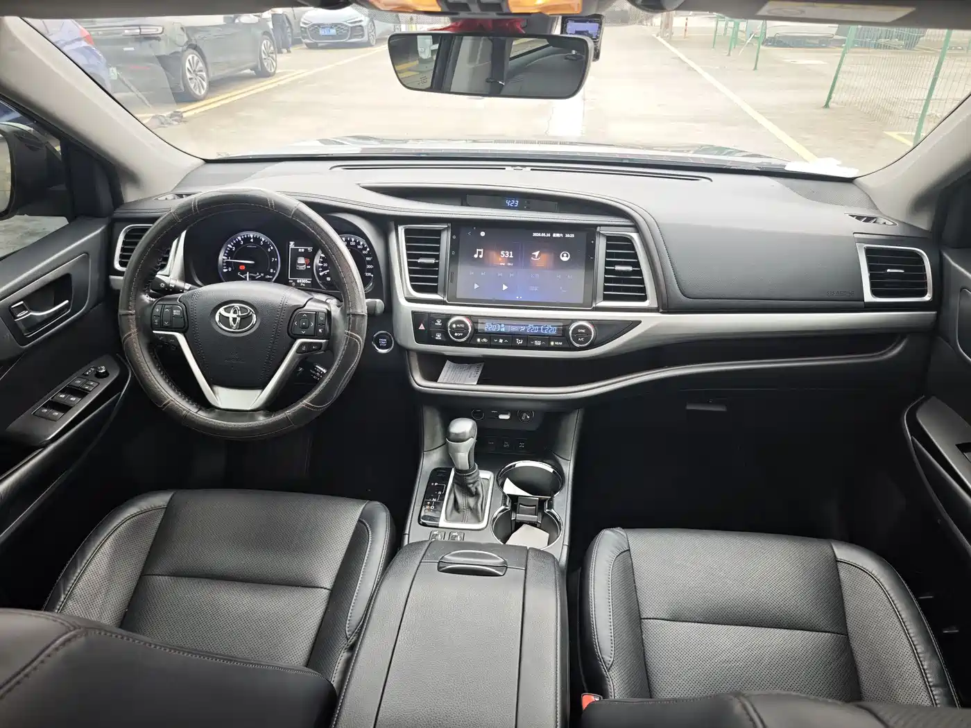 Toyota Highlander 2021 2.0T AWD Luxury 7-Seater фото 14