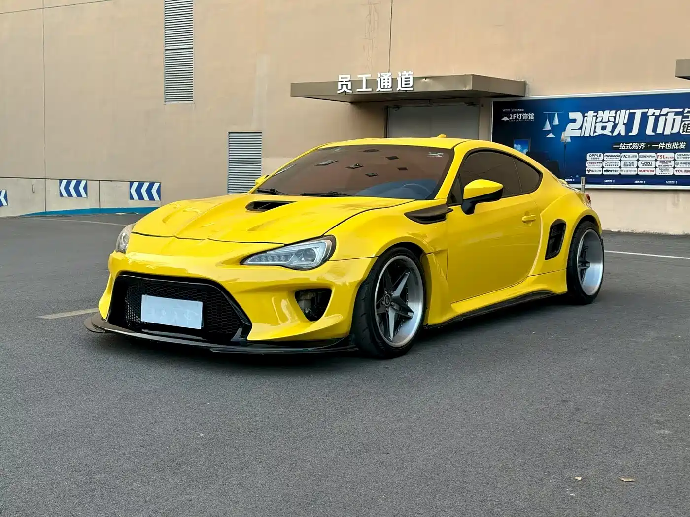 Subaru BRZ 2017 2.0i Automatic type-RS Edition фото 10