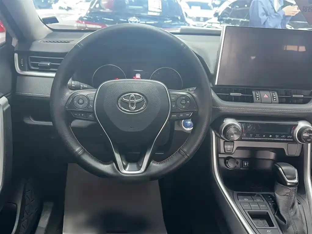 Toyota Wildlander 2020 Dual Engine 2.5L E-CVT FWD Luxury фото 3