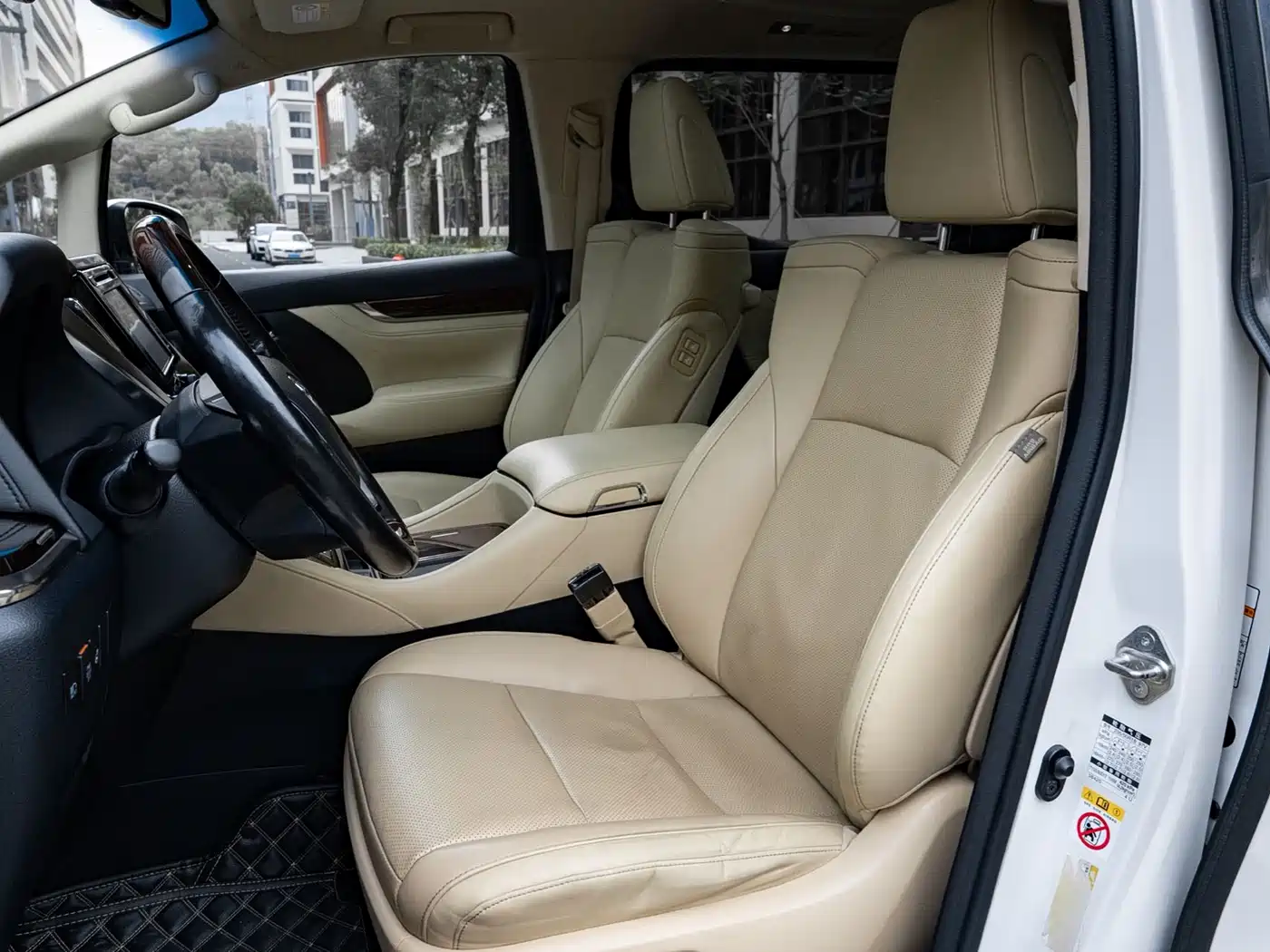 Toyota Alphard 2015 3.5L Luxury Edition фото 6