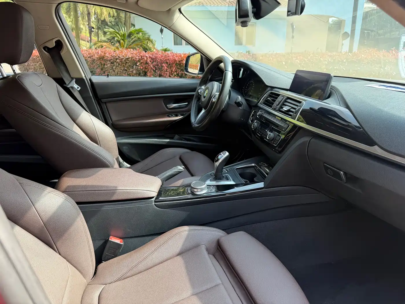 BMW 3 Series 2018 320Li M Sport Black Night Edition фото 13