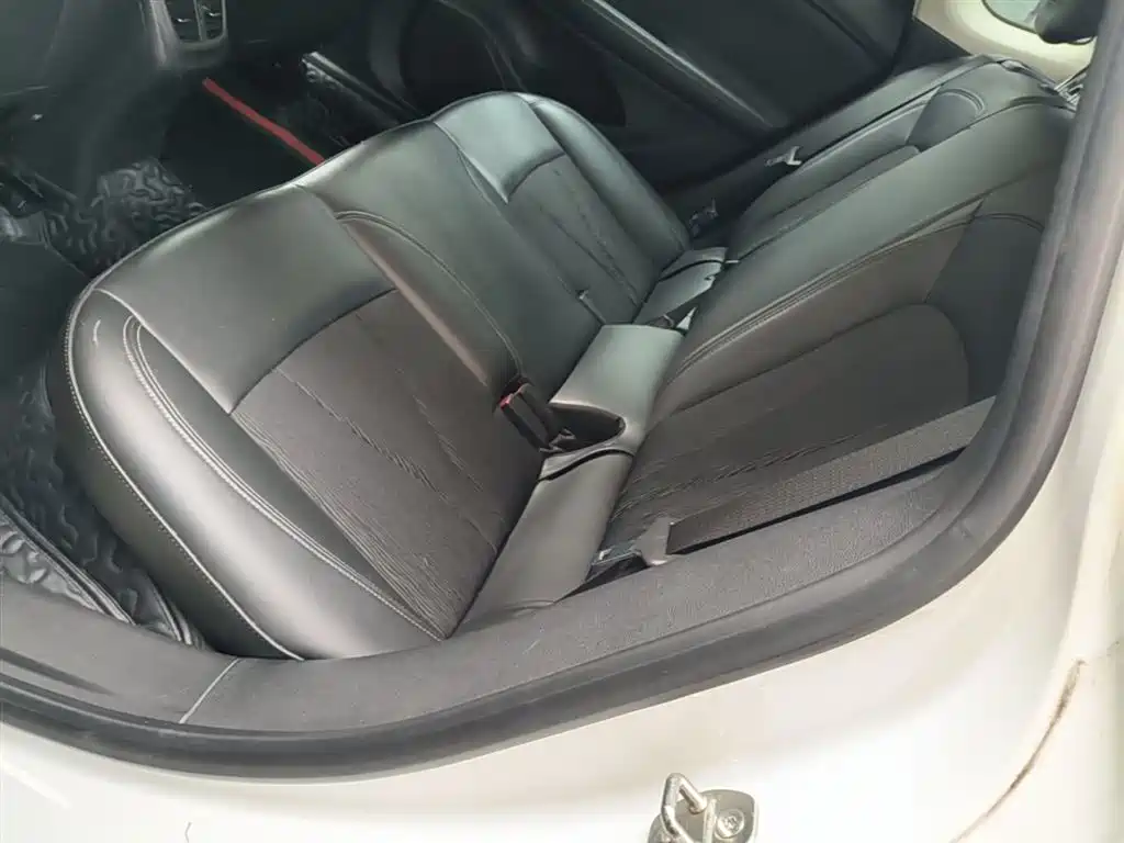 Buick Verano 2018 Sedan 20T Dual Clutch Leading фото 17