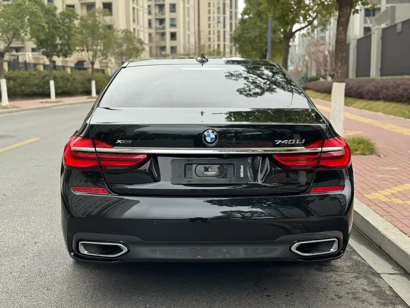 BMW 7 Series 2018 740Li xDrive Premium Type M Sport Package фото 15