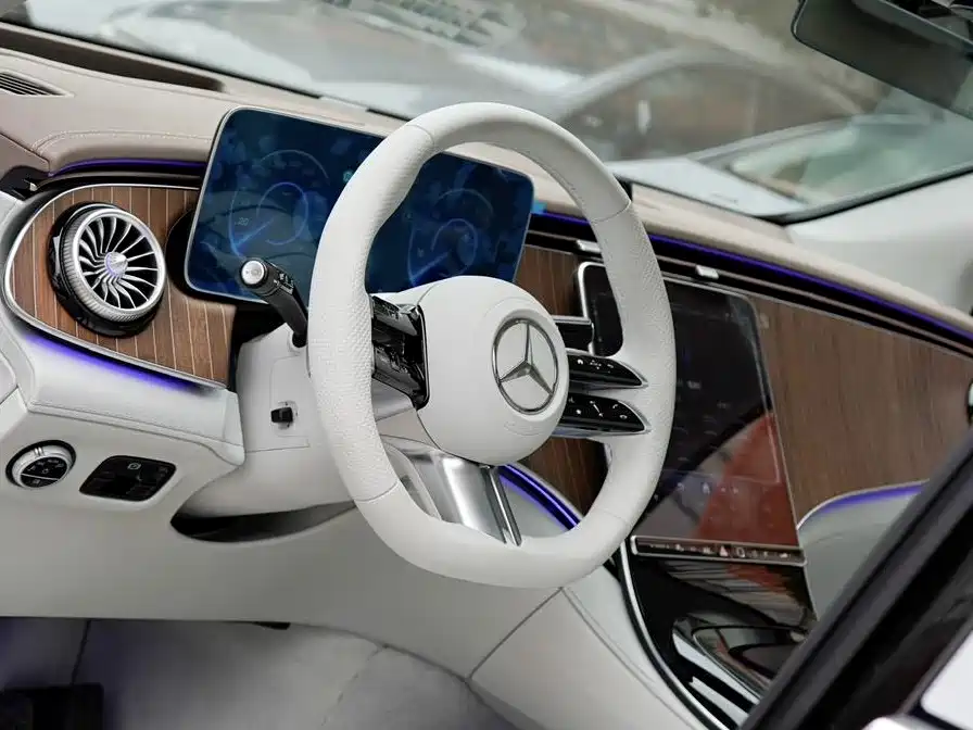 Mercedes-Benz EQE SUV 2024 500 4MATIC Luxury Edition фото 8