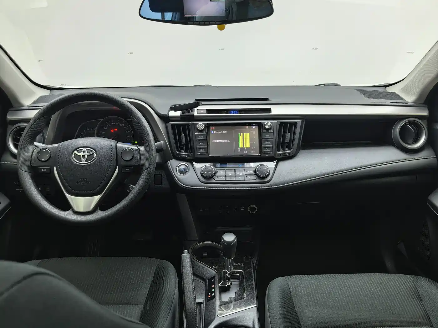 Toyota RAV4 Rongfang 2016 2.0L CVT 2WD Comfort (China V) фото 10
