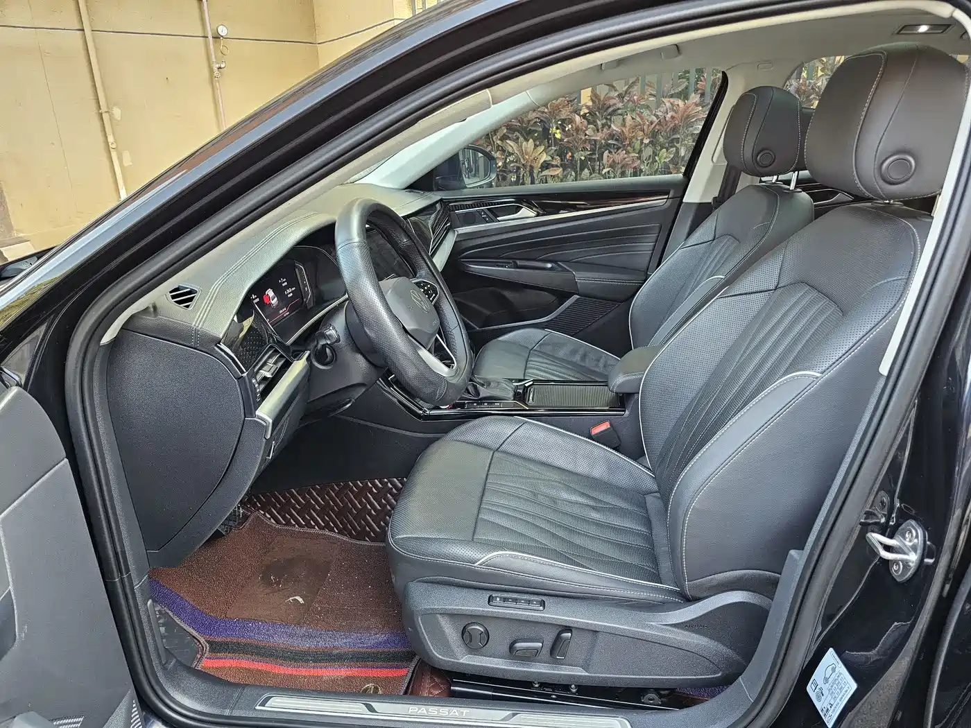 Volkswagen Passat 2022 330TSI Starlight Luxury Edition фото 19