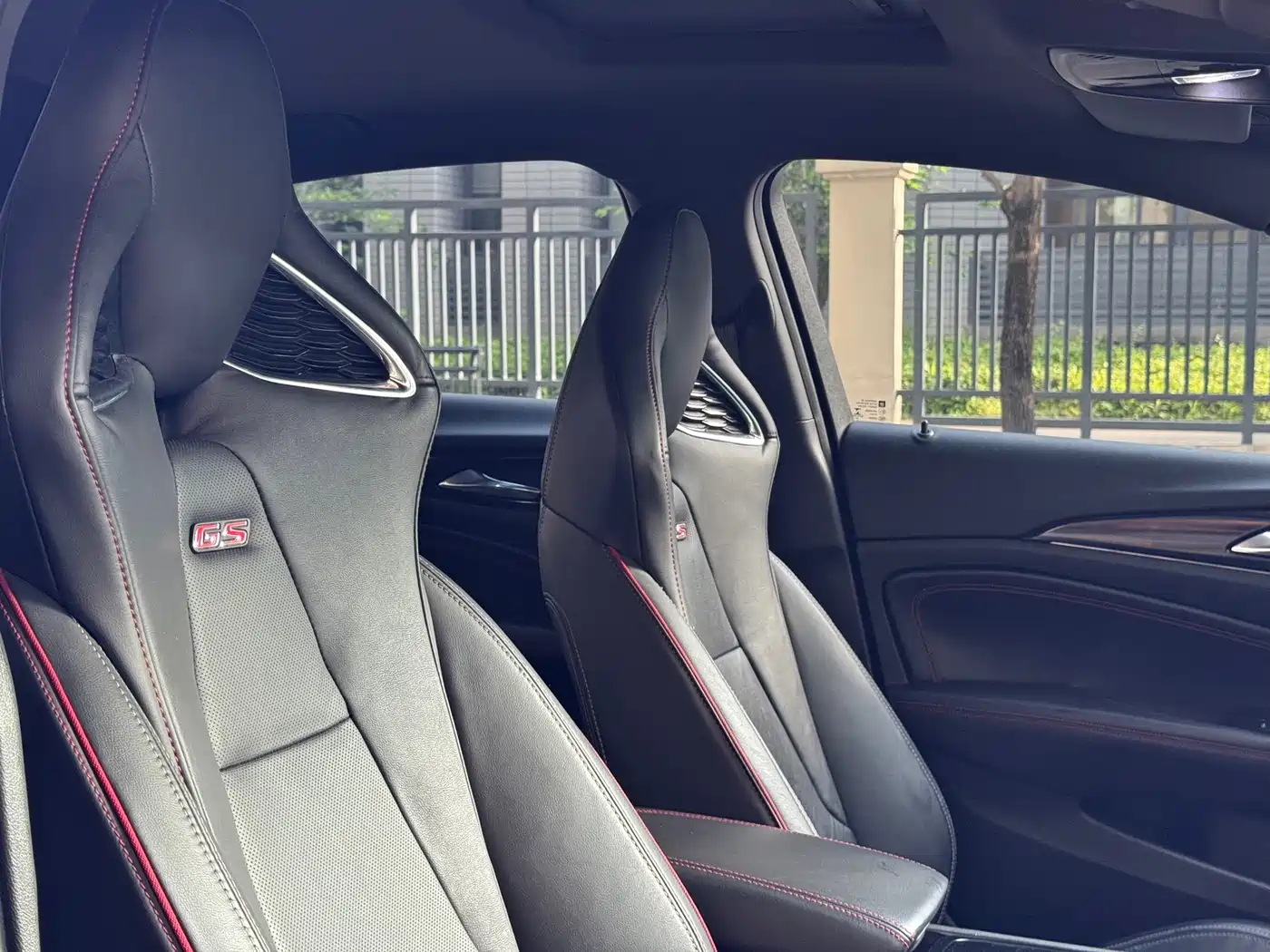 Buick Regal 2017 GS 28T Luxury Model фото 12