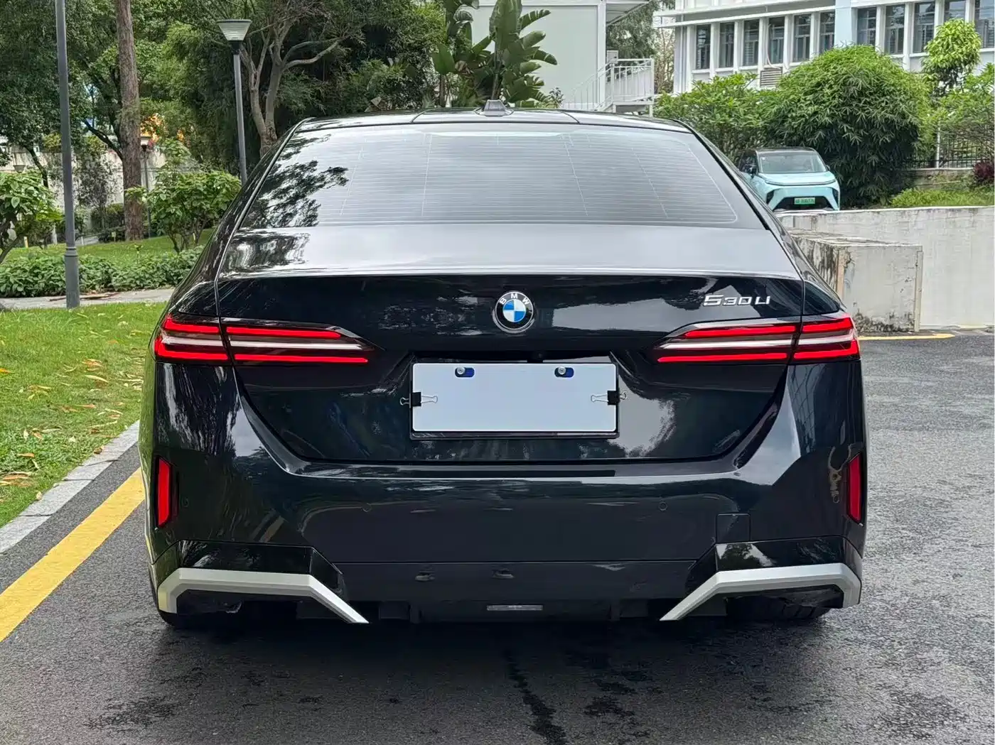 BMW 5 Series 2024 530Li Premium M Sport Package фото 14