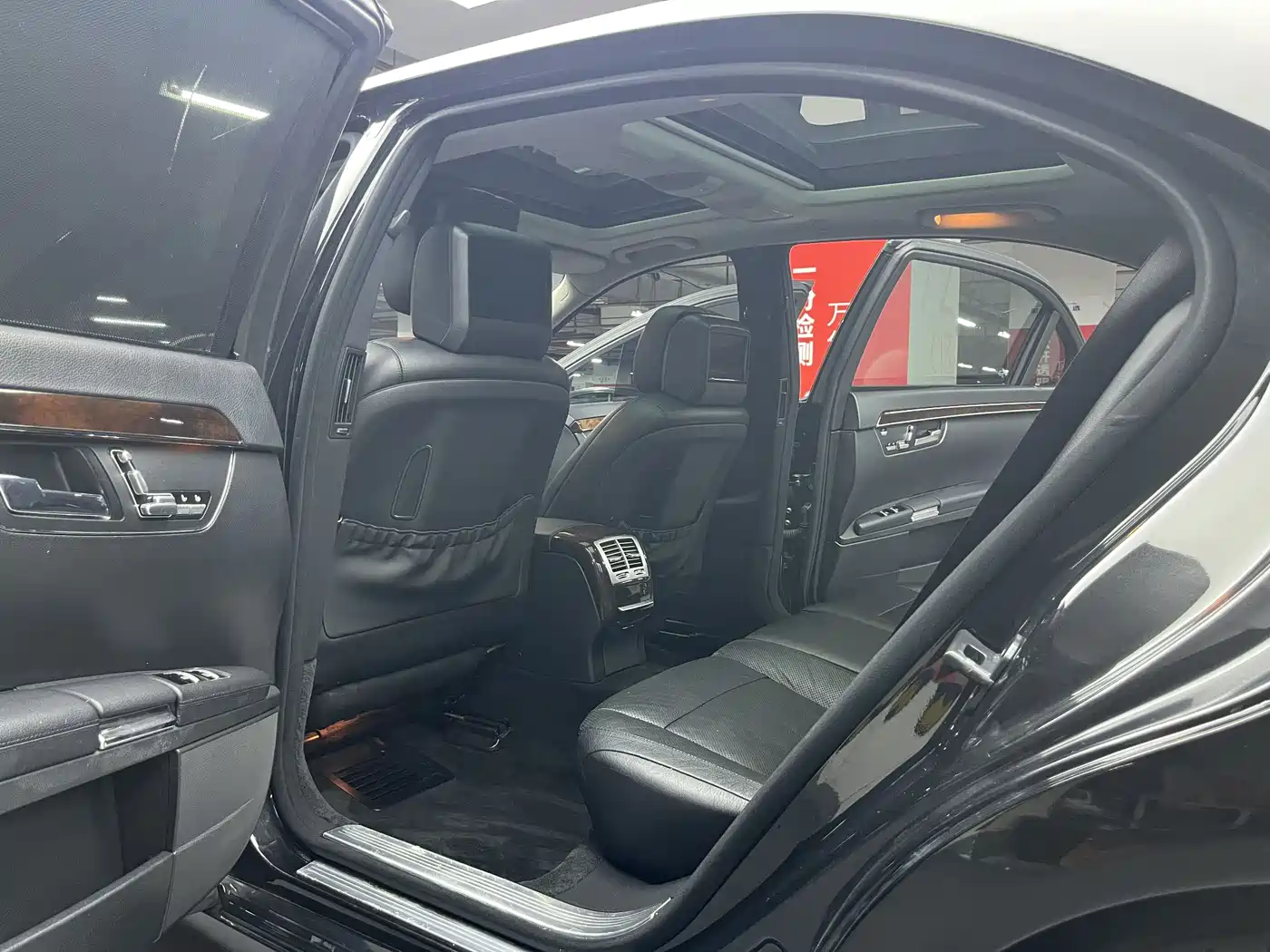 Mercedes-Benz S-Class 2012 S 350 L 4MATIC Grand Edition фото 24