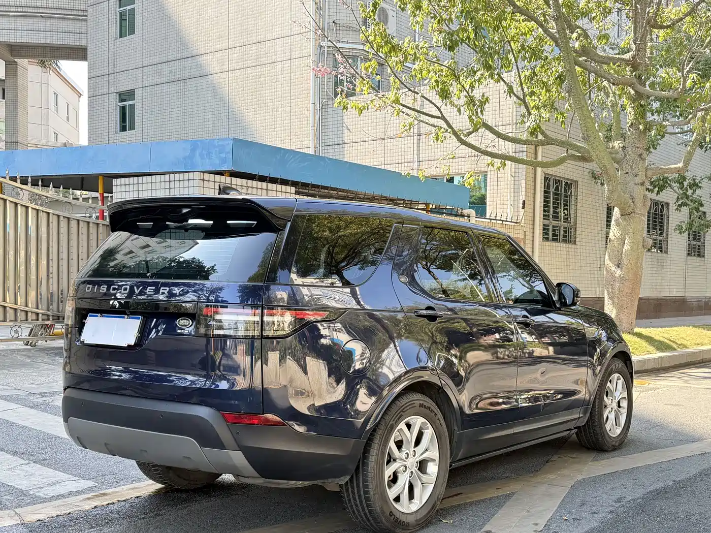 Land Rover Discovery 2017 3.0 SC V6 SE фото 6