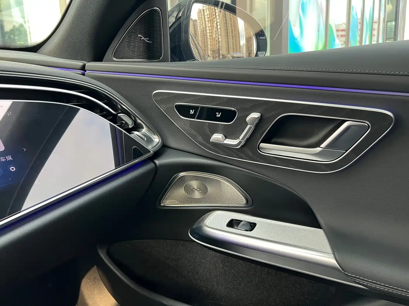 Mercedes-Benz E-Class 2024 Model E 300 L Luxury Sport фото 31