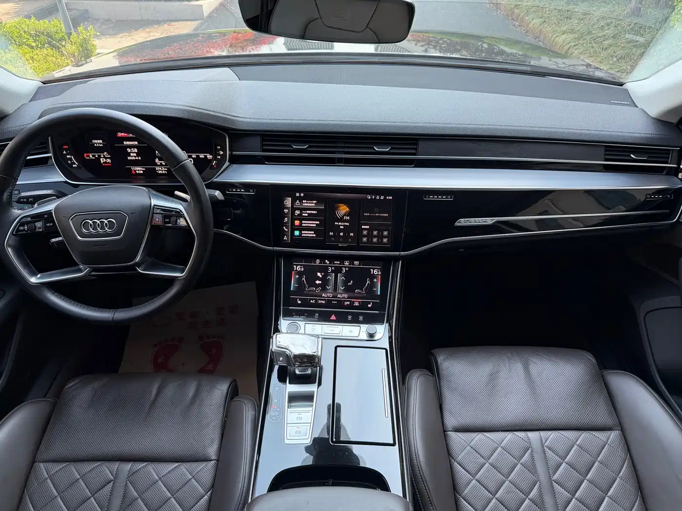 AUDI A8
