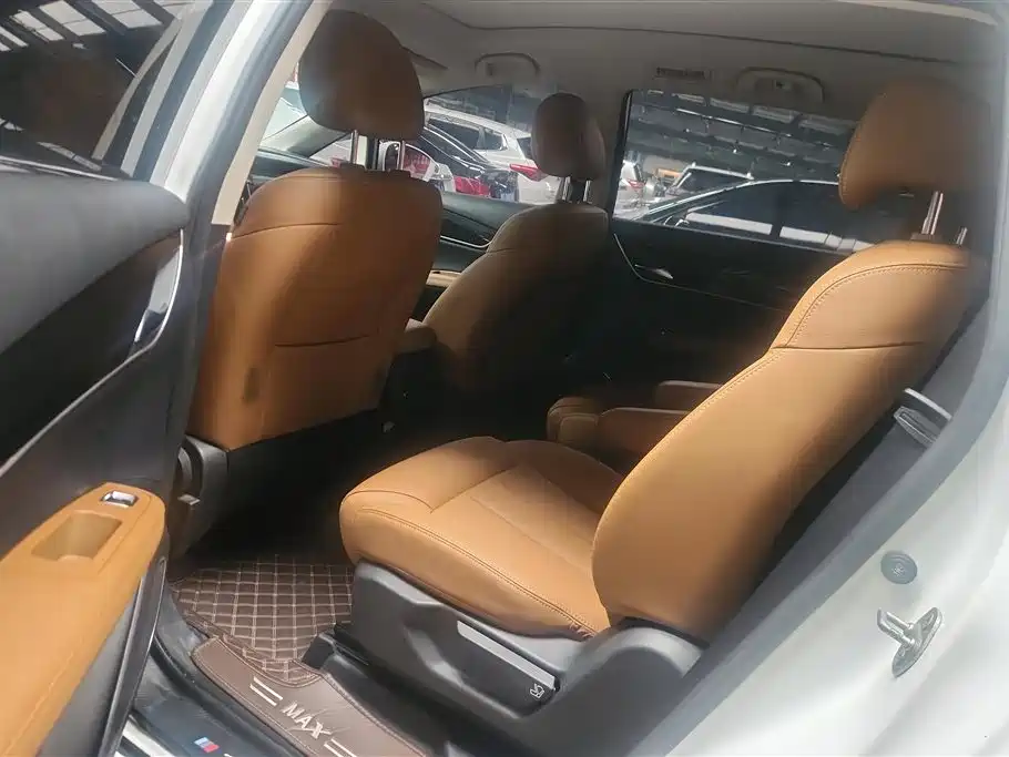 BYD Song MAX 2018 1.5T Auto Smart Connected Elite 6-Seater фото 11