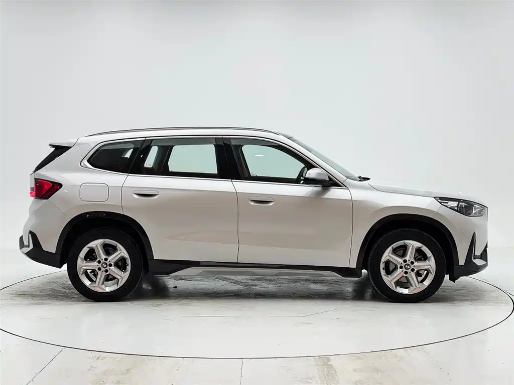 BMW X1 2023 sDrive20Li X Design Package фото 9