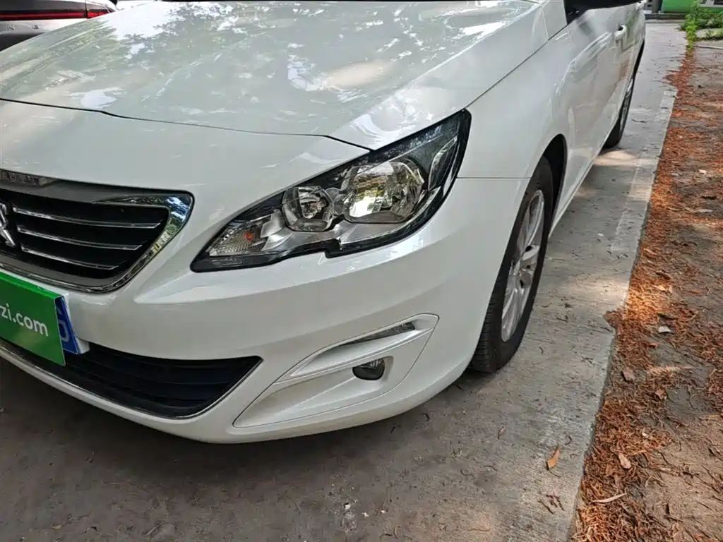 Peugeot 408 2014 1.8L Automatic Leading Edition фото 24