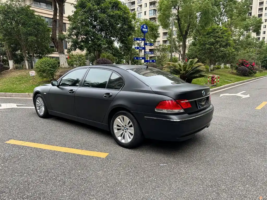 BMW 7 Series 2005 Model 740Li фото 4