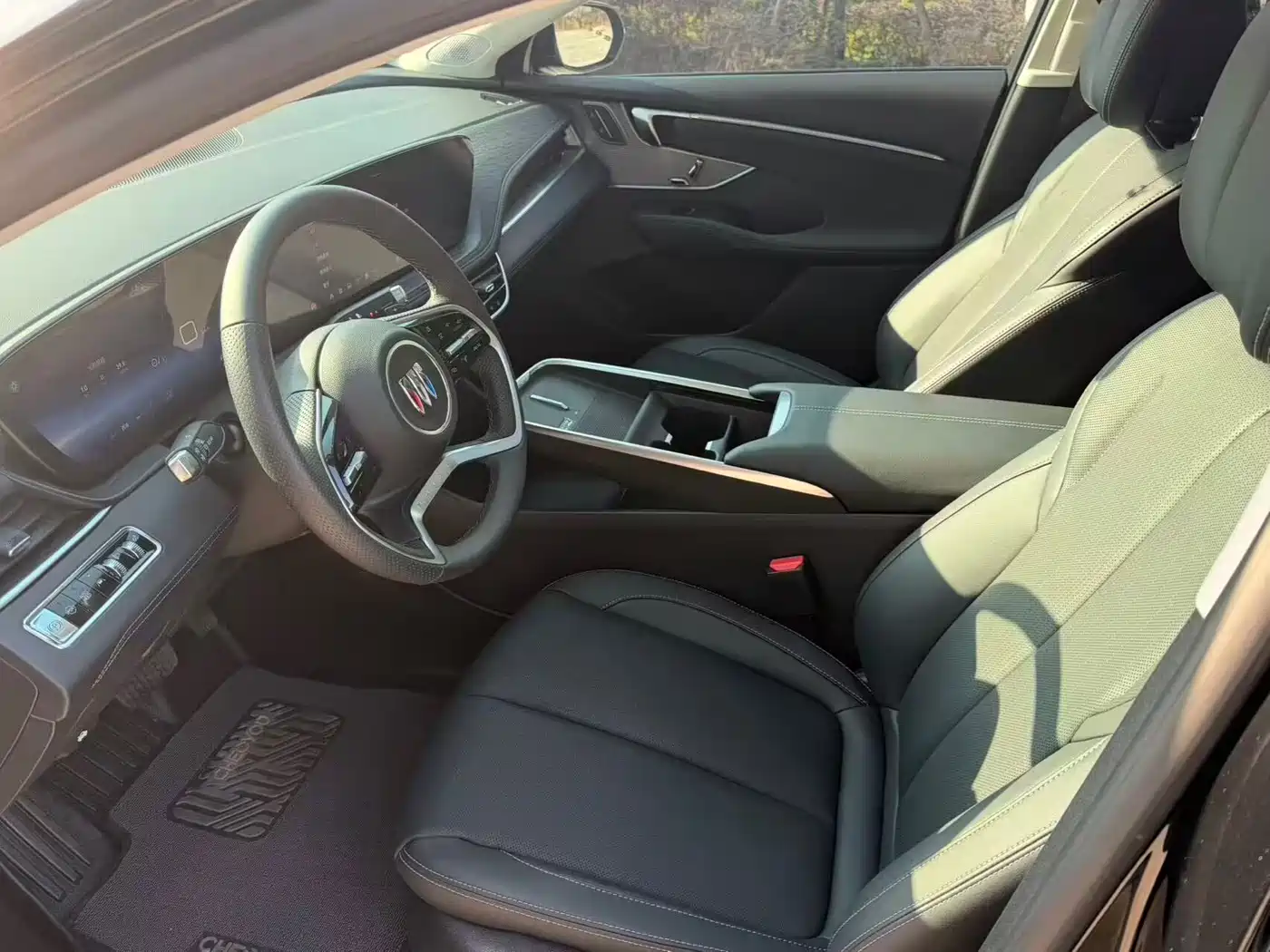 Buick LaCrosse 2025 Model 28T Platinum Edition фото 8