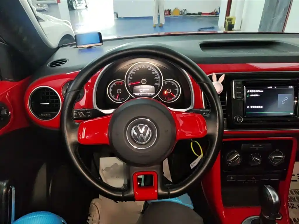 Volkswagen Beetle 2018 180TSI Easy Joy Edition фото 11