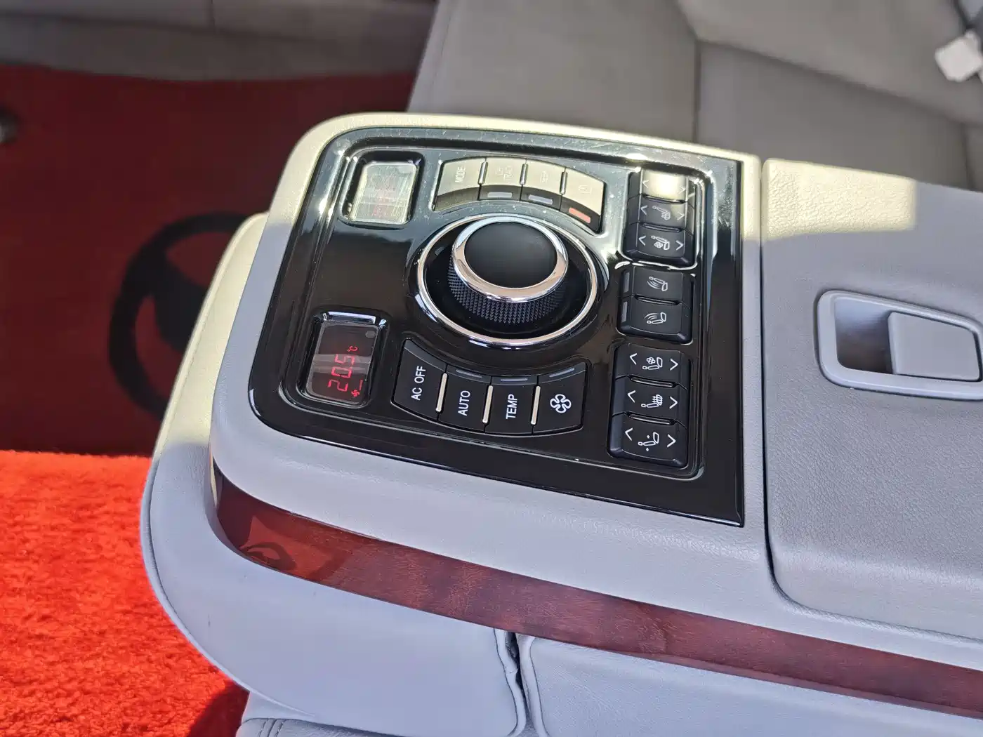 Hongqi H7 2015 2.0T Luxury фото 15