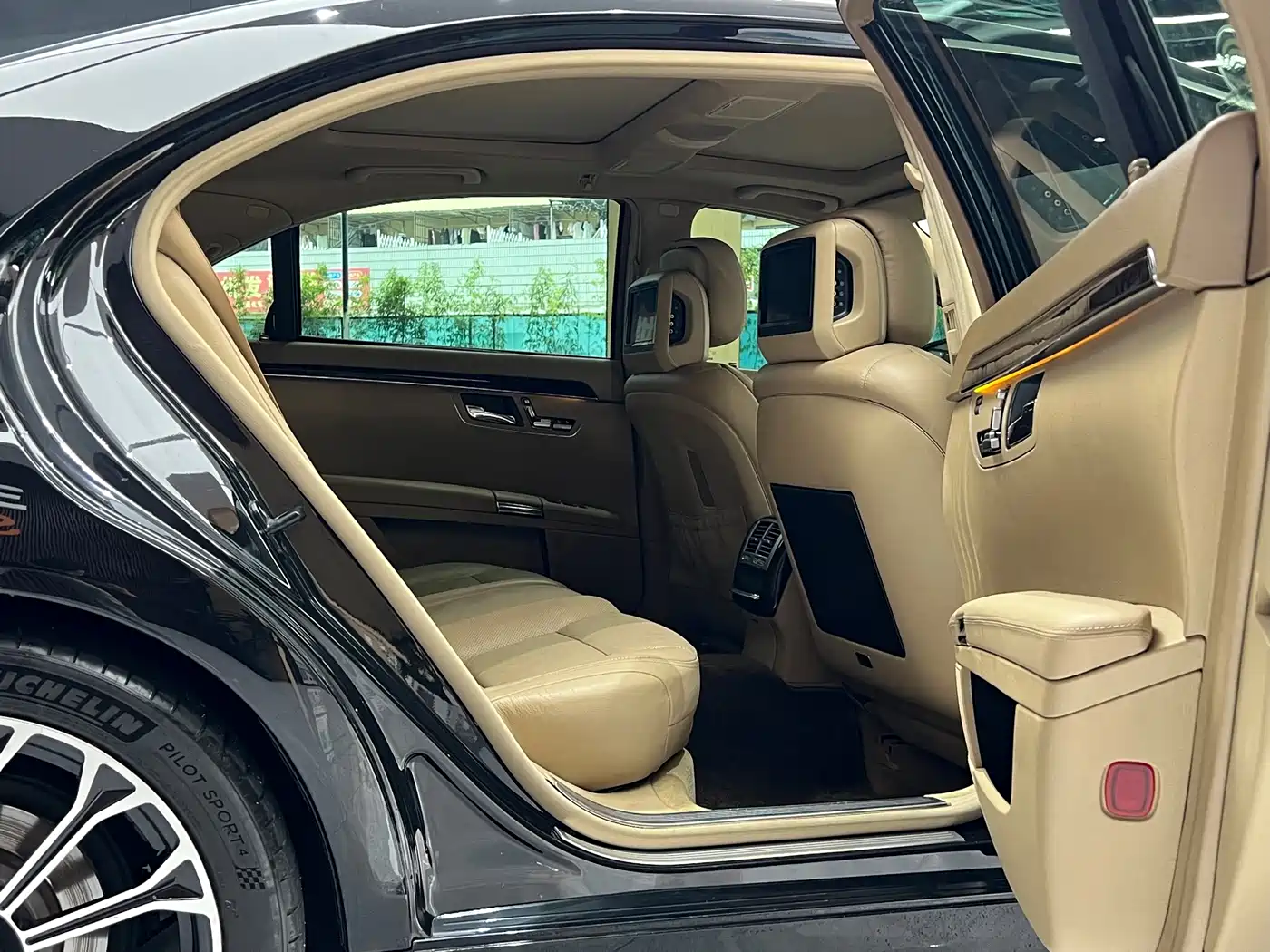 Mercedes-Benz S-Class 2012 S 400 L HYBRID Grand Edition фото 30
