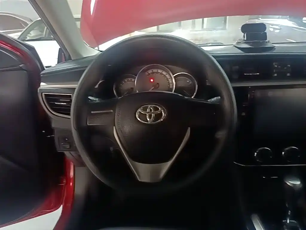 Toyota Corolla 2014 1.6L CVT GL фото 11