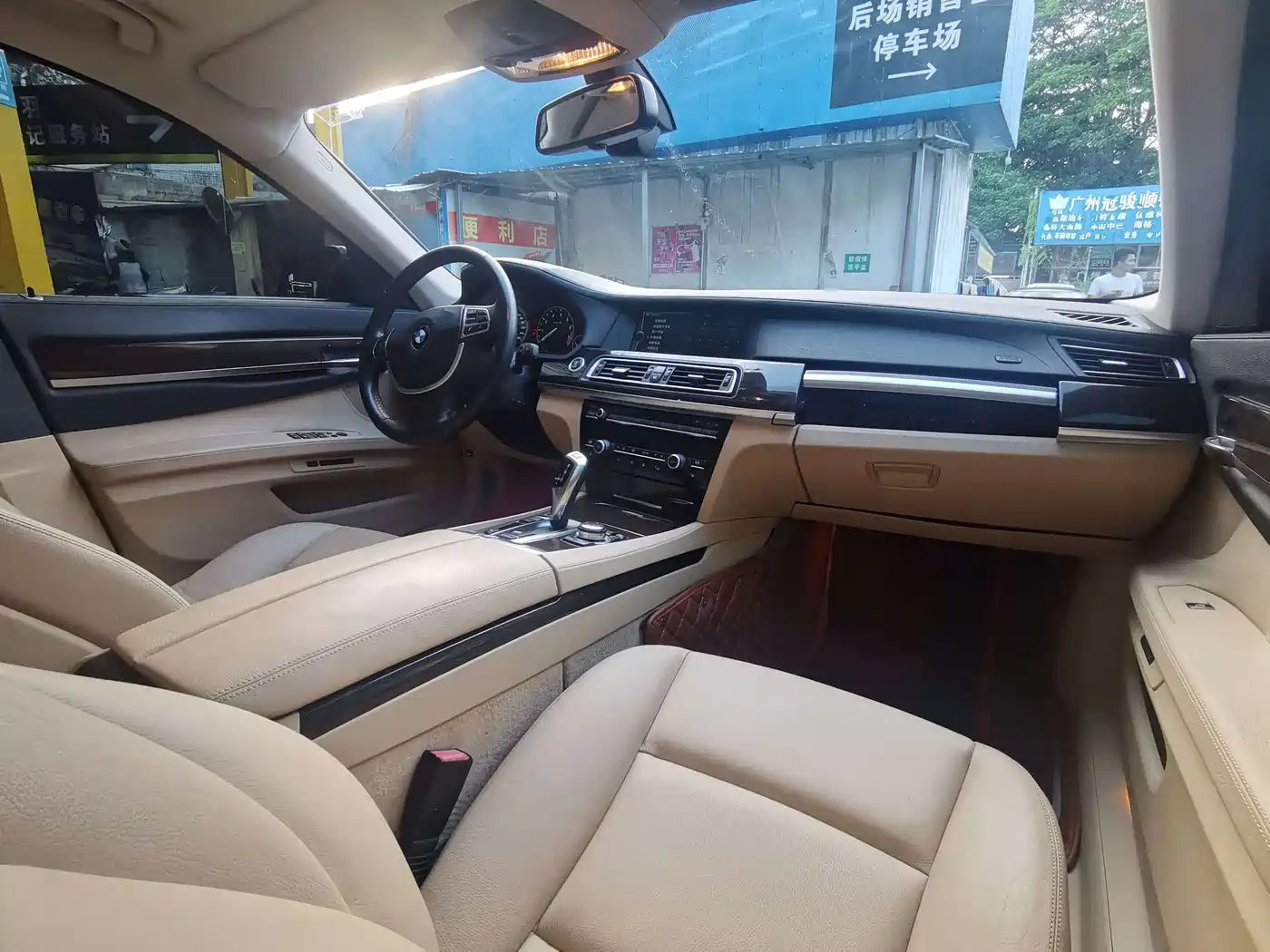 BMW 7 Series 2011 740Li Steinway Limited Edition фото 10