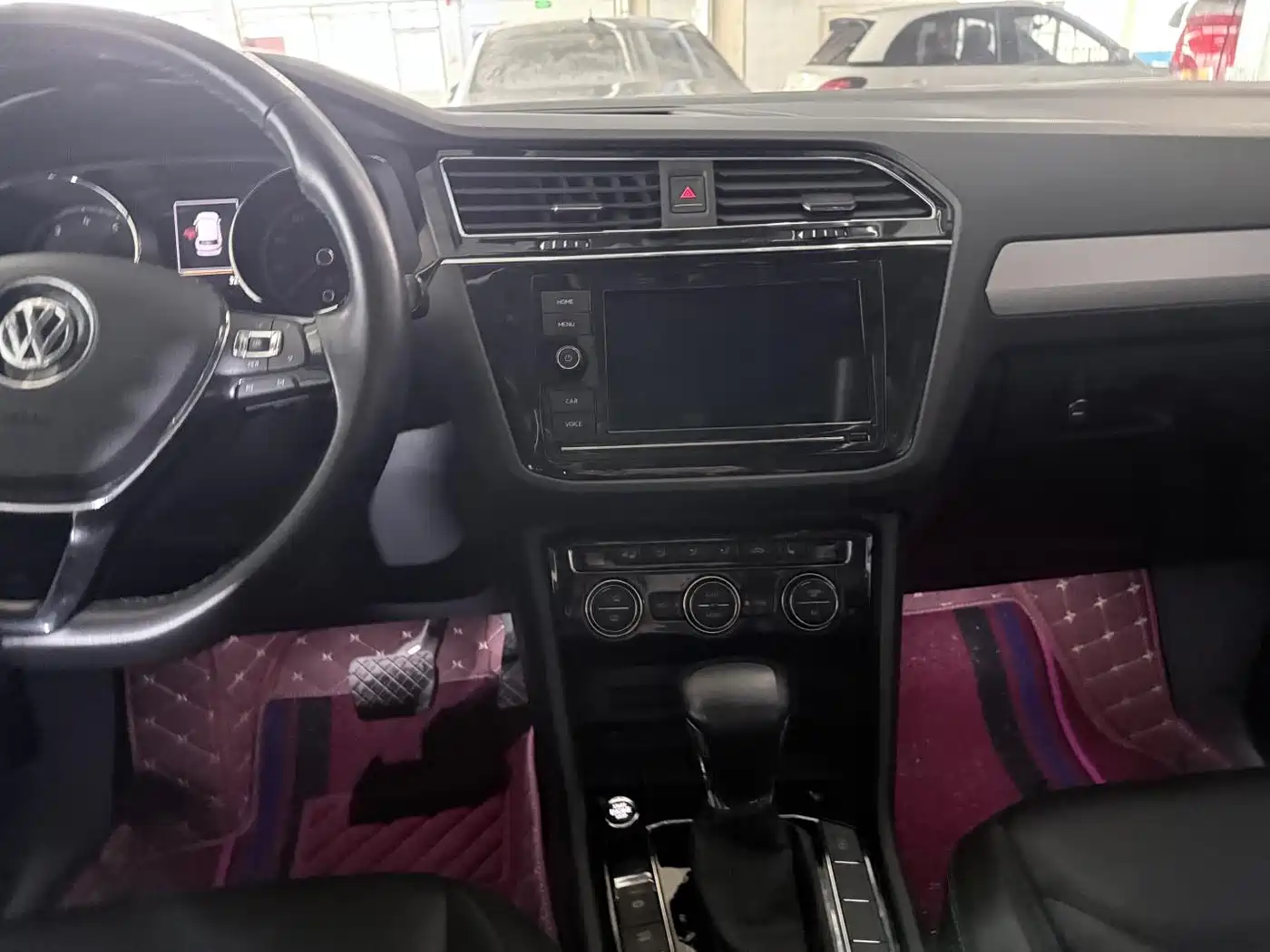 Volkswagen Tiguan L 2018 Facelift 330TSI Automatic 2WD Luxury Edition фото 15