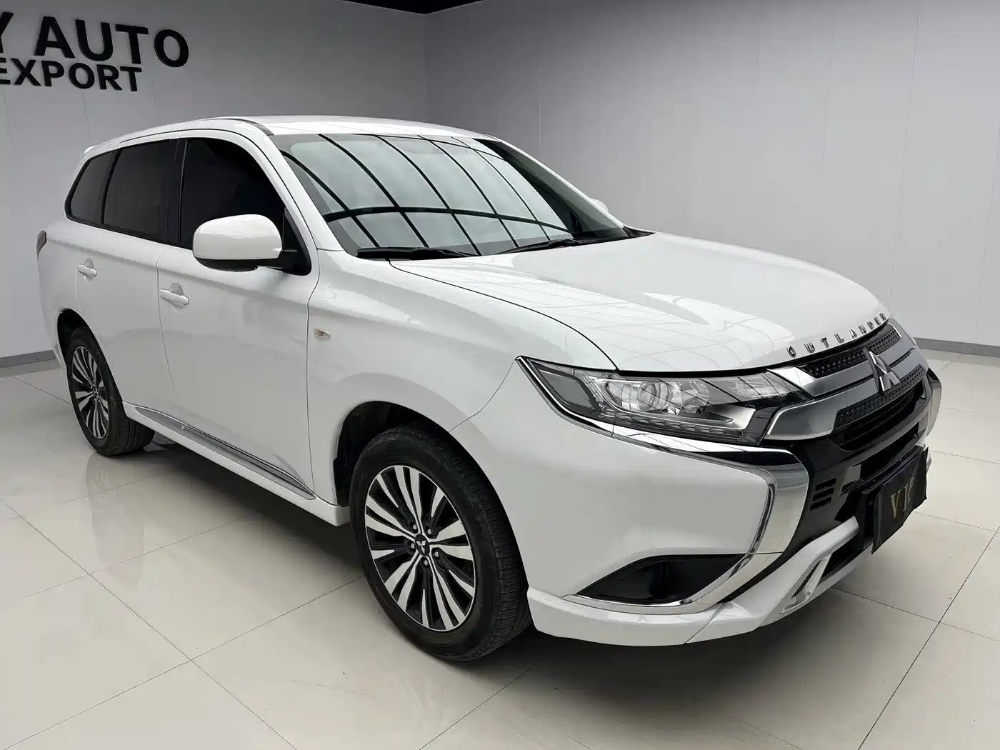 Mitsubishi Outlander 2021 Facelift 2.0L 2WD Comfort Edition 5-Seater фото 2