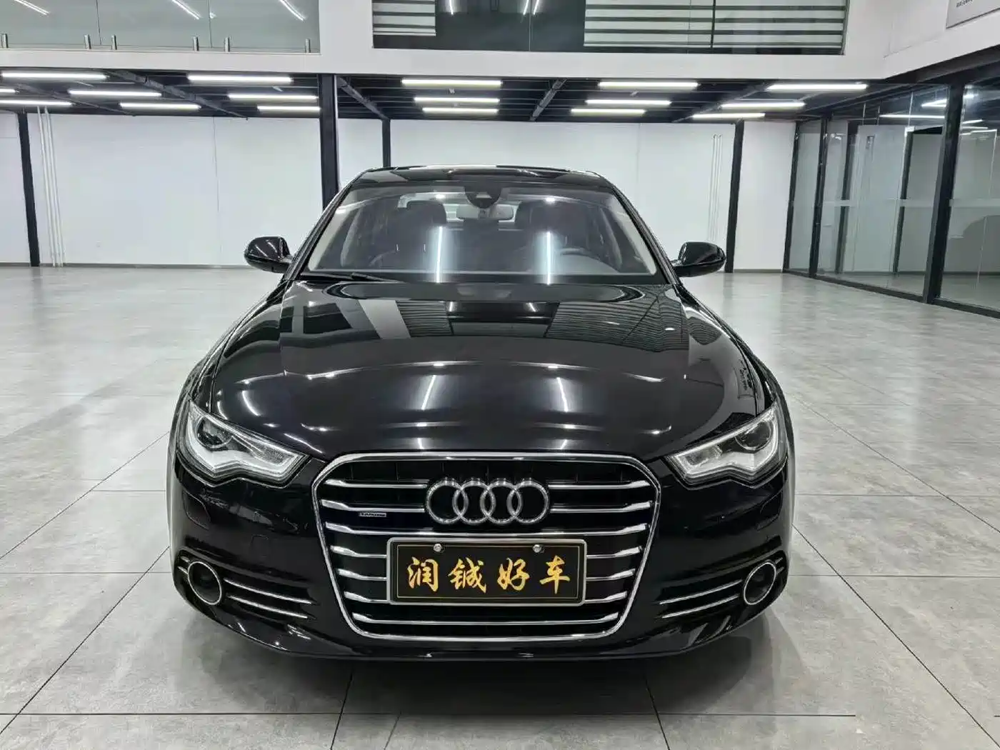 Фото 2 - Audi A6L