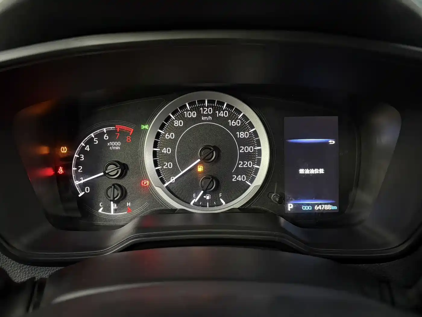Toyota Corolla 2021 TNGA 1.5L CVT Elite Edition фото 15