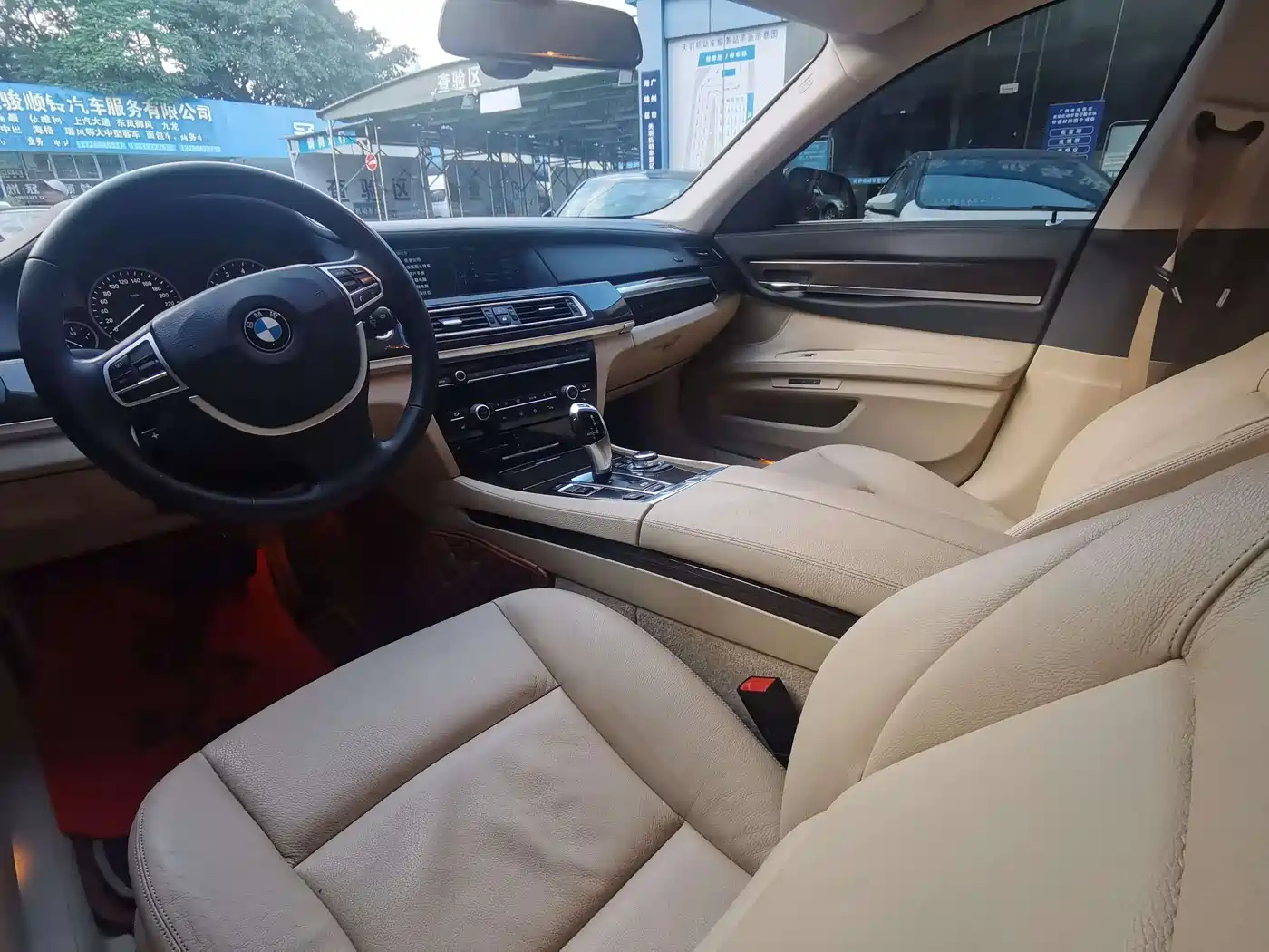 BMW 7 Series 2011 740Li Steinway Limited Edition фото 9