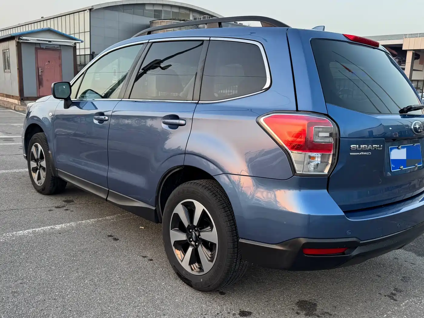 Subaru Forester 2016 2.0i Luxury Navigation Edition фото 3