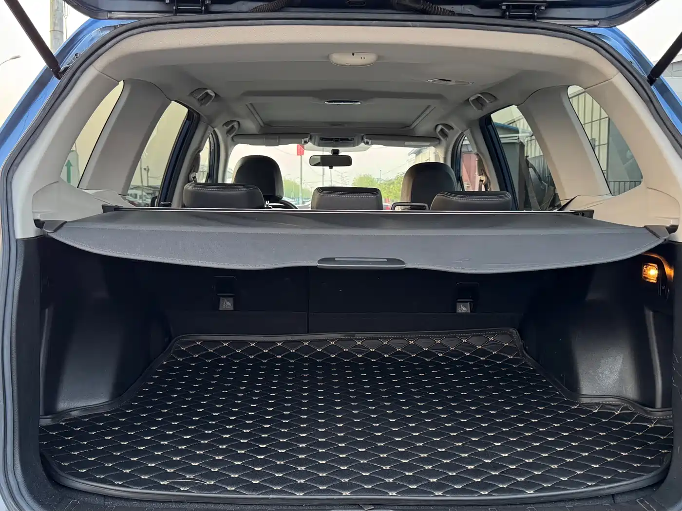 Subaru Forester 2016 2.0i Luxury Navigation Edition фото 22