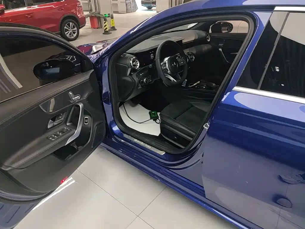MERCEDES-BENZ CLASS A