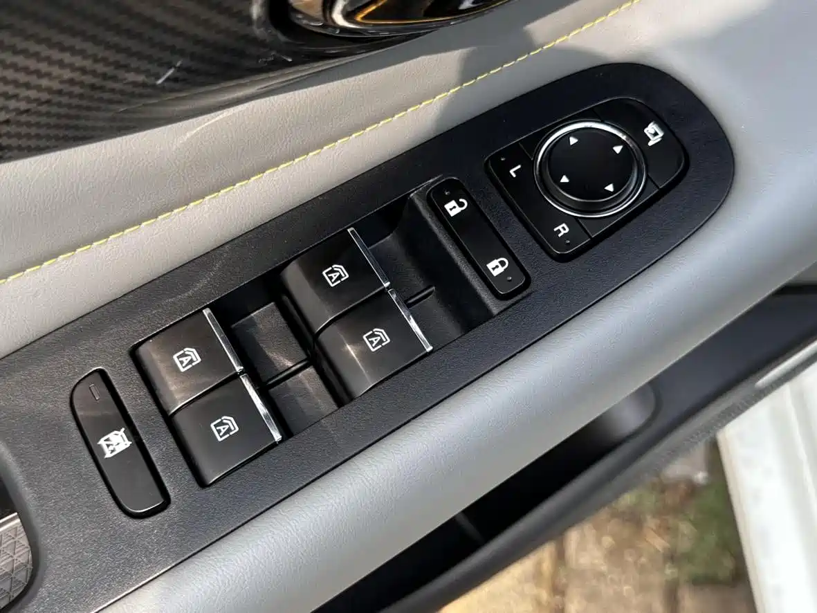 GAC Trumpchi Trumpchi Emkoo 2023 270T DCT J16 Edition фото 20