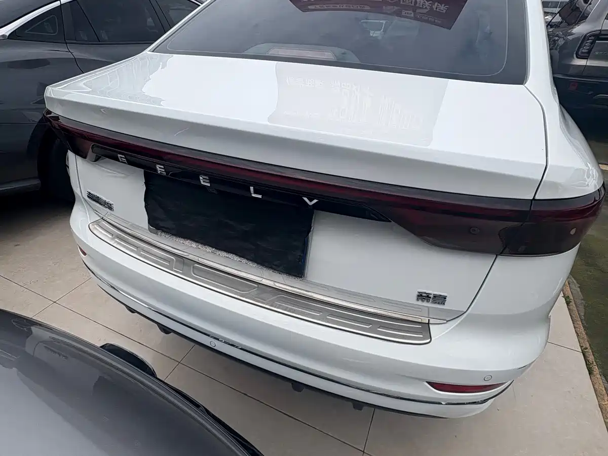 GEELY AUTOMOBILE EMGRAND