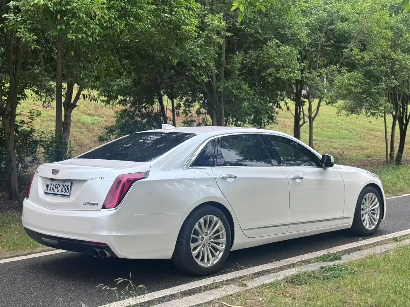 Cadillac CT6 2017 28T Fashion фото 9