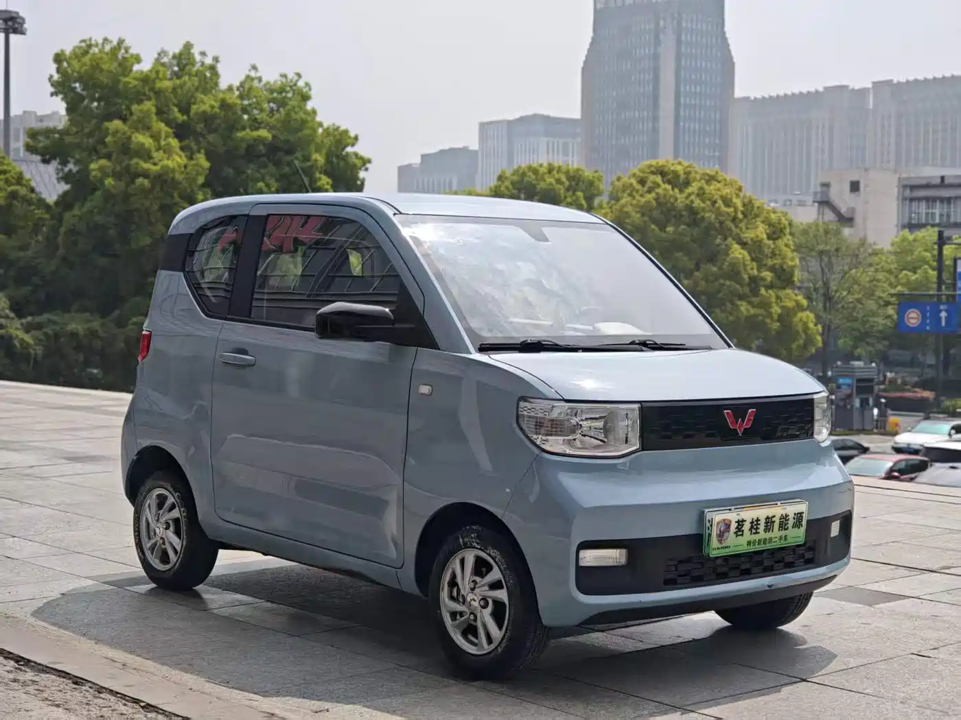 WULING AUTOMOBILE HONGGUANG MINIEV